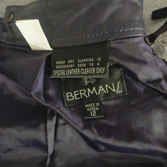 Bermans leather/suede skirt/jacket set - Picture 3 of 12